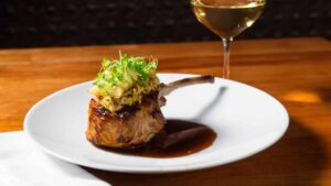 mandalay-bay-dining-stripsteak-kurobata-pork-tomahawk.jpeg.image.1488.836.high
